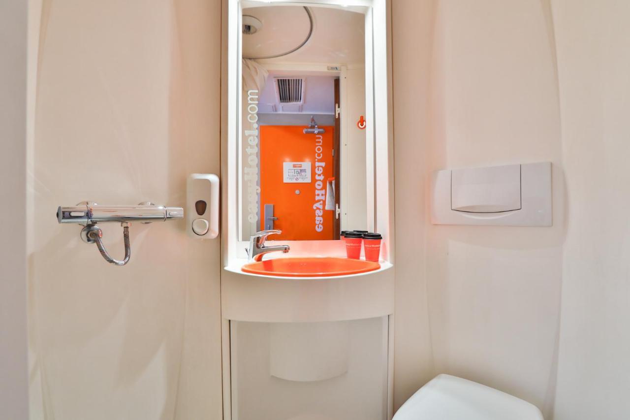 Easyhotel Sofia Bagian luar foto