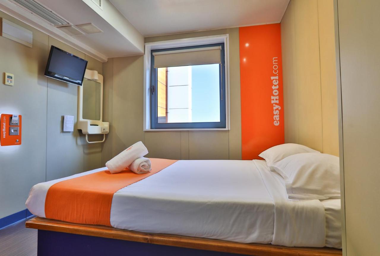 Easyhotel Sofia Bagian luar foto