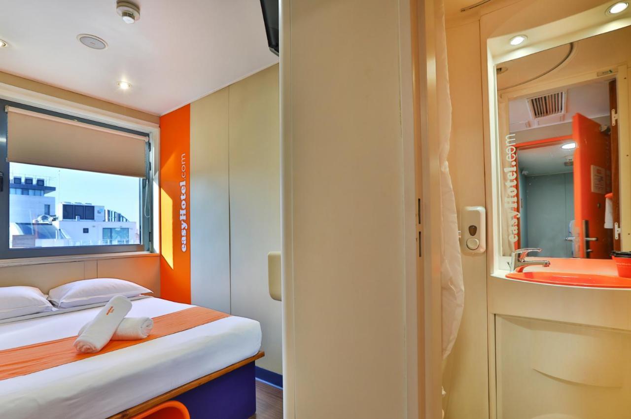 Easyhotel Sofia Bagian luar foto
