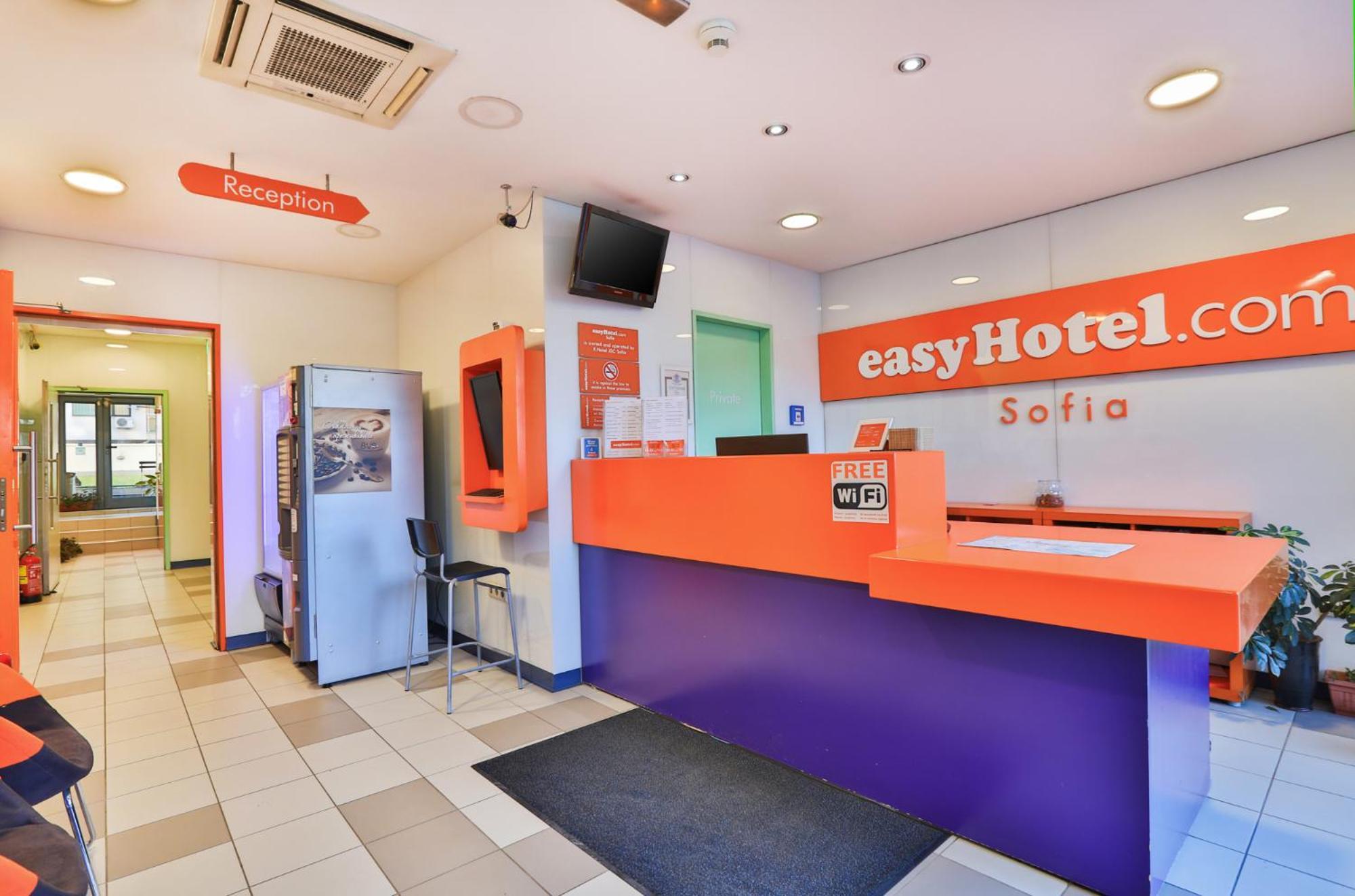 Easyhotel Sofia Bagian luar foto