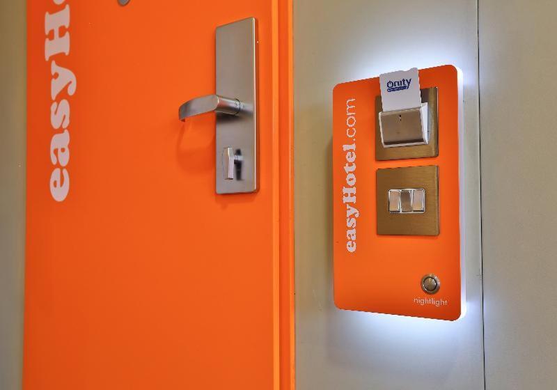 Easyhotel Sofia Ruang foto