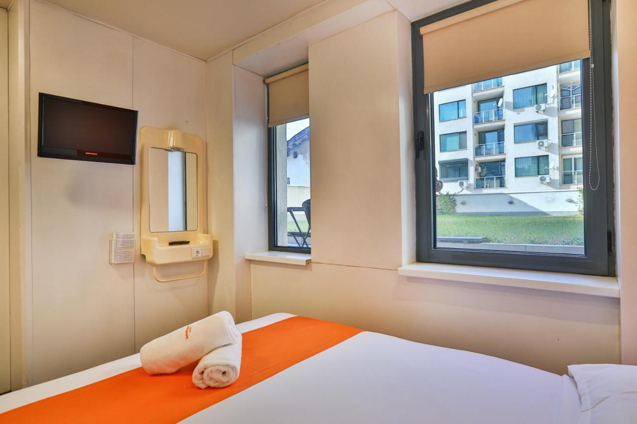 Easyhotel Sofia Bagian luar foto