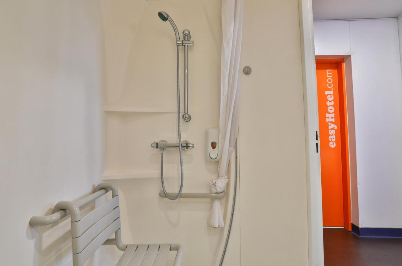 Easyhotel Sofia Bagian luar foto