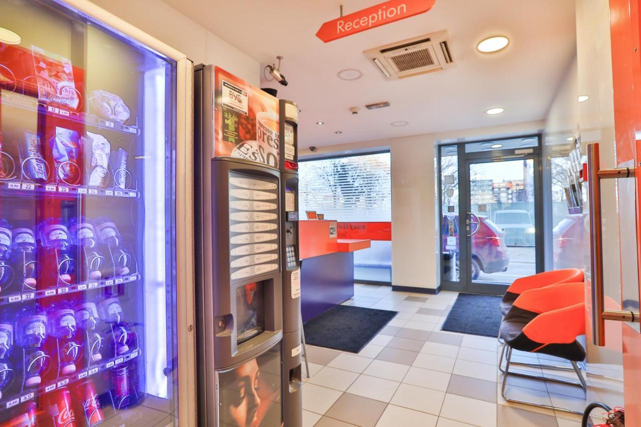 Easyhotel Sofia Bagian luar foto